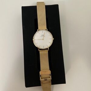 Daniel Wellington Petite Gold Watch